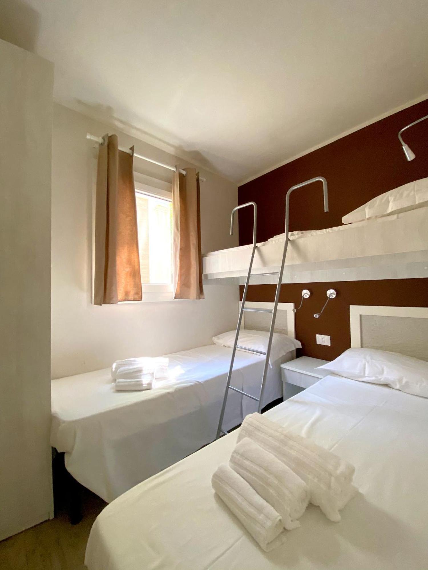 Village Mar Y Sierra Camping San Costanzo