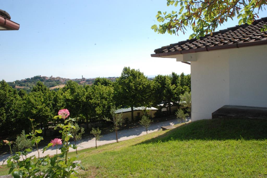 Village Mar Y Sierra * San Costanzo